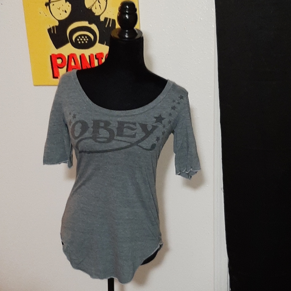 Obey old school grey logo shirt with stars